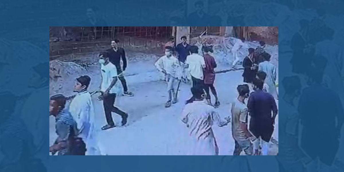 এবার ‘৫ কোটি টাকা’ না পেয়ে ব্যবসাপ্রতিষ্ঠানে হা মলা-গু লি